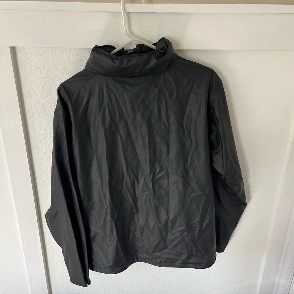 Helly Hansen Kid's 16 Waterproof Rain Jacket. - Picture 5 of 10